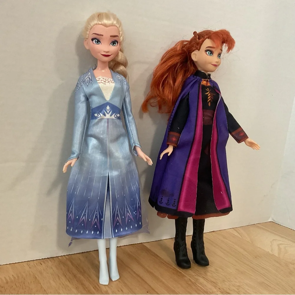 Lot x2 2019 Hasbro Disney Frozen 2 Elsa & Anna Princess Fashion Dolls w Clothes